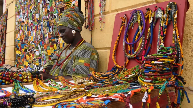immagine per Tam Tam Senegal. Viaggio tra la gente e i colori senegalesi